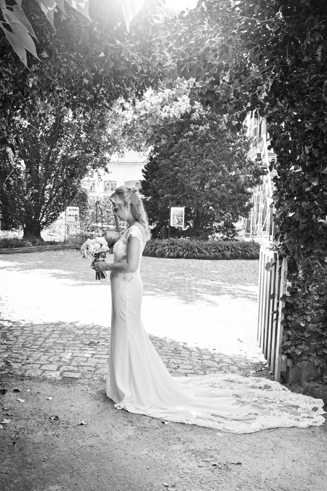 Wim en Mieke tijdens hun first look op de trouwdag.