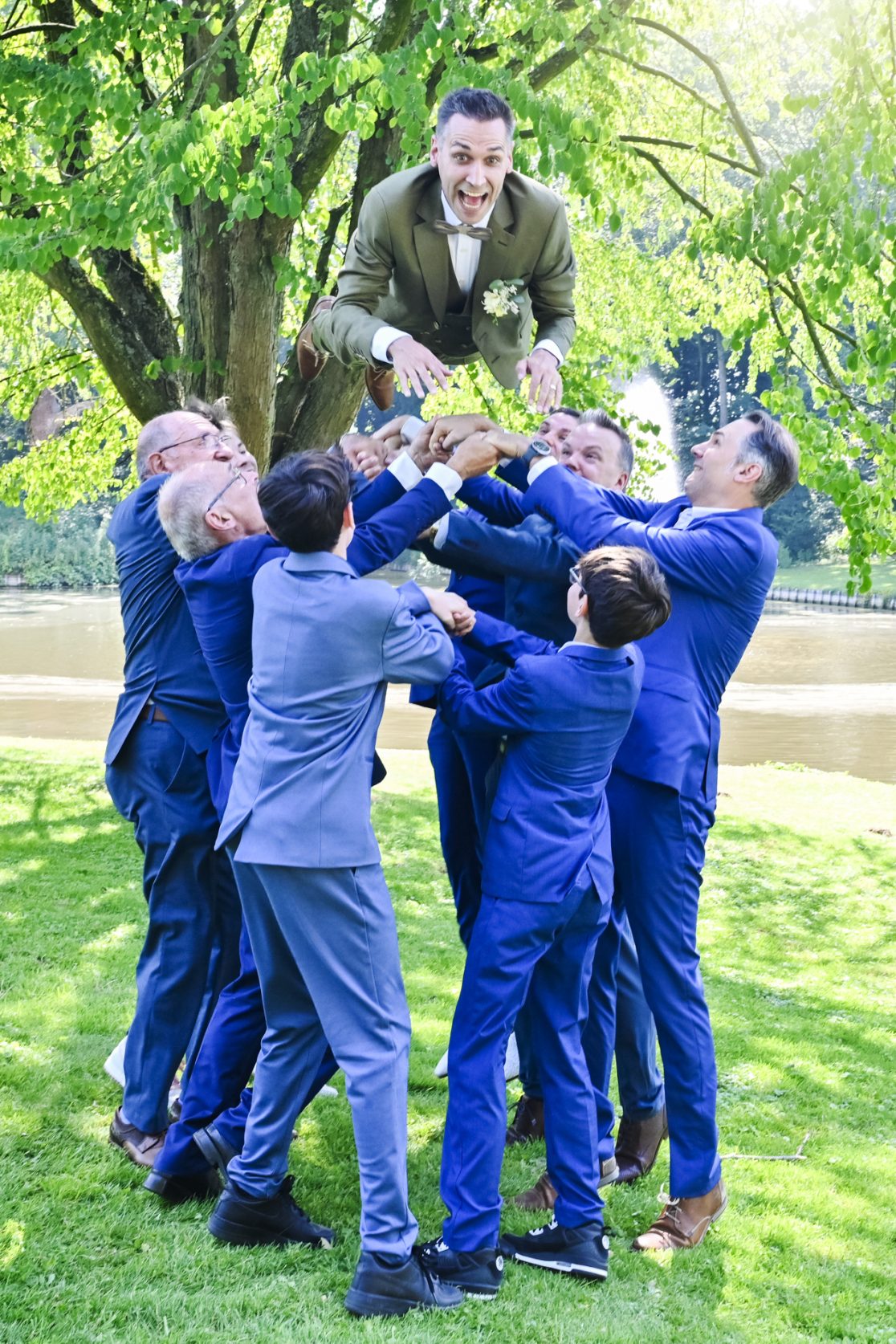 Moment uit het huwelijk van Wim en Mieke bij Hof ter Saksen, gefotografeerd door Fotografie Magnus.