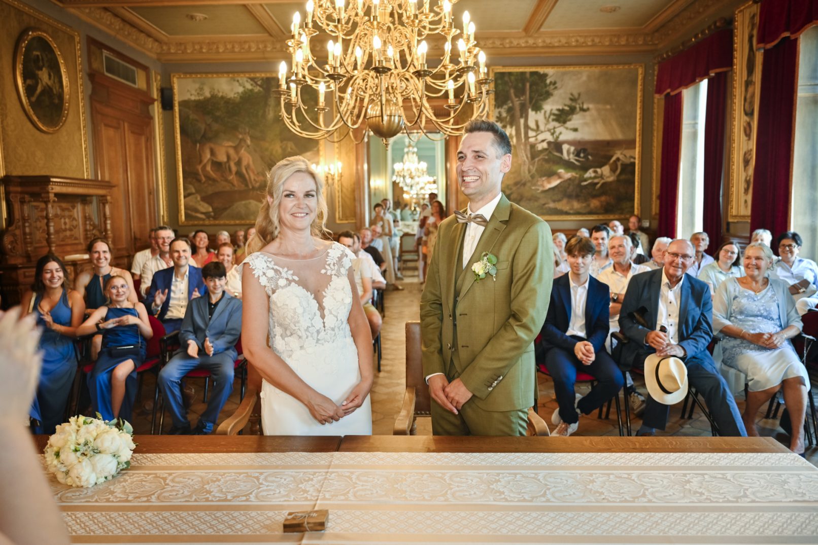 Moment uit het huwelijk van Wim en Mieke bij Hof ter Saksen, gefotografeerd door Fotografie Magnus.